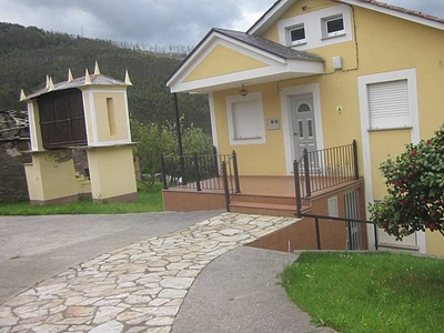 Casa a 10 km de la playa, maximo 11 personas