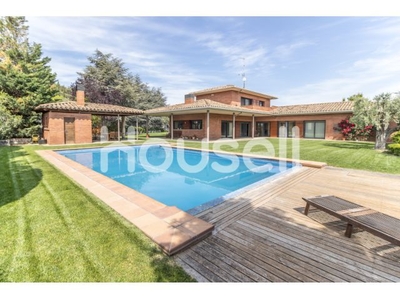 Chalet en venta 708 m² Calle Tagamanent, 08420 Canovelles (Barcelona)