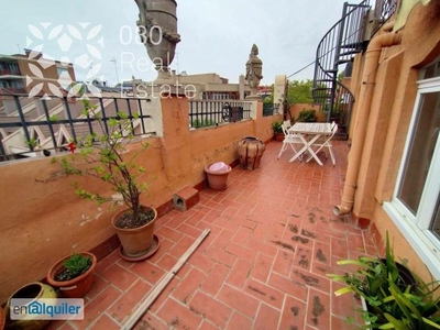 Coqueto ático de 80 m2, terraza y balcón en Sant Gervasi