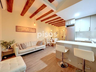 Piso en venta en Carrer de València, cerca de Carrer de Sardenya