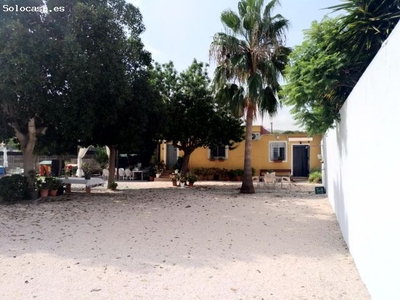 Terreno con construccion en Cañadas de San Pedro