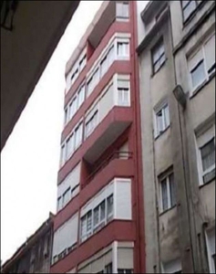 Venta de piso en calle Tres de Noviembre de 2 habitaciones con terraza y aire acondicionado