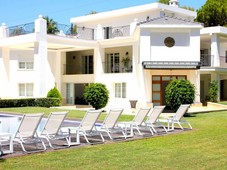 Alquiler Casa unifamiliar en Urbanización Señorío de Marbella Marbella. Plaza de aparcamiento con terraza 795 m²