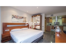 Apartamento en alquiler en Carrer de Torres i Amat en El Raval por 2.200 €/mes