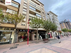 Apartamento en venta en Calle de la Estación, cerca de Plaza de Torre Miranda en Ensanche por 71.800 €