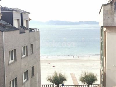 Ático en venta en Sanxenxo de 5 habitaciones con terraza y balcón