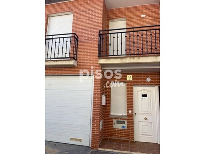 Casa adosada en venta en Calle de la Fontana