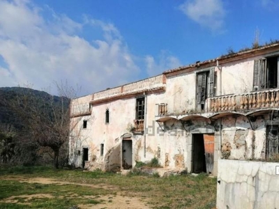 Casa con terreno en Sant Iscle de Vallalta