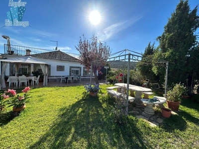 Casa con terreno en Sierra de Fuentes