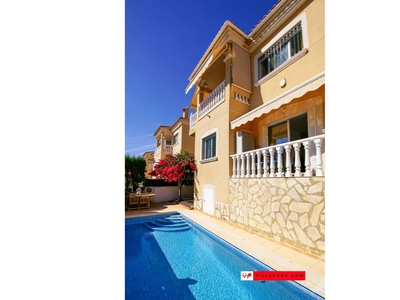 Chalet en venta en Blue Lagoon, Alicante