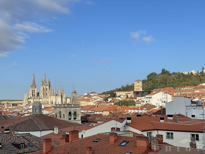 Piso en alquiler en Centro - Burgos de 1 habitación con calefacción y ascensor