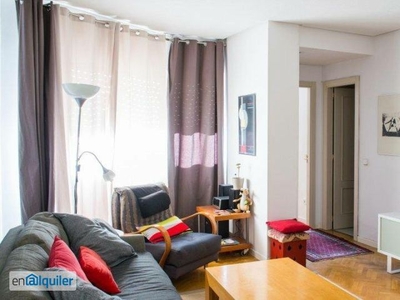 Soleado apartamento de 1 dormitorio en alquiler cerca del centro de la ciudad en Argüelles, metro Prîncipe Pîo