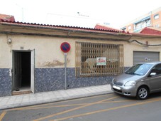 Venta Casa adosada en Calle Juan Bravo 40 Puertollano. 393 m²