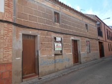 Venta Casa pareada en Calle Juan Fernández Almodóvar del Campo. A reformar 270 m²