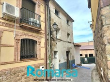 Venta Casa rústica en Calle Fragua El Tiemblo. A reformar 144 m²