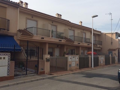 Casa adosada de alquiler en Calle de Badajoz, San Pedro del Pinatar ciudad