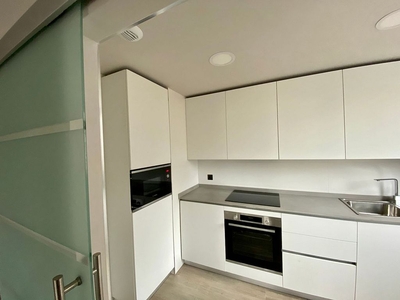 Alquiler de piso en carretera De Sanabria de 2 habitaciones con calefacción y ascensor