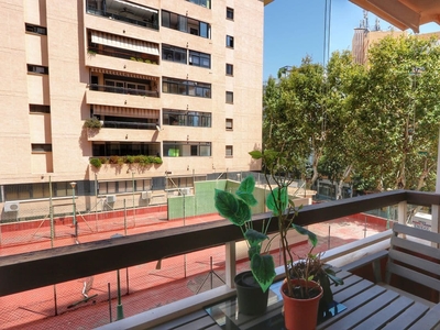 Apartamento en venta en Playa Bajadilla - Puertos, Marbella, Málaga