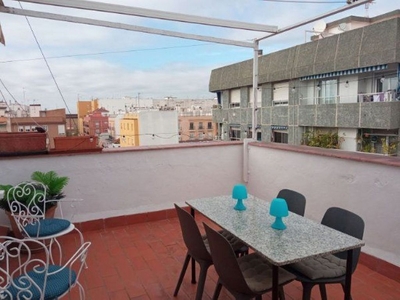 Ático en alquiler en Ciudad Jardín - Zoco de 3 habitaciones con terraza y muebles