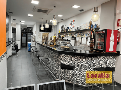 Bar Cafetería con cocina y terraza en Torrelavega