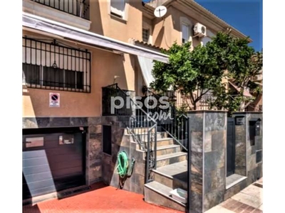 Casa en venta en Avenida del Parque, cerca de Calle de la Orquídea