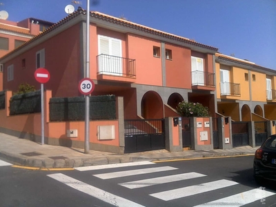 Chalet adosado en venta en Calle Hermandad, 38296, San Cristóbal De La Laguna (Tenerife)