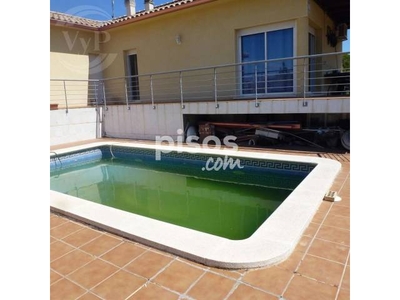 Chalet en venta en Carrer de la Ginesta