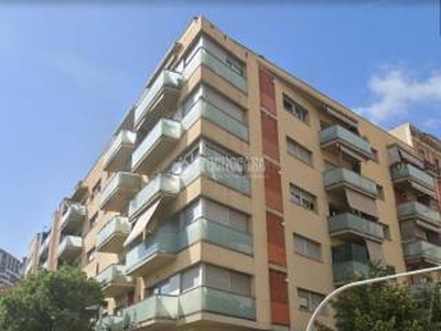 Piso de cuatro habitaciones tercera planta, Provençals del Poblenou, Barcelona