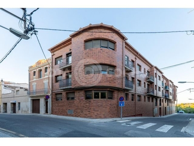 PISO DUPLEX DE 3 HABITACIONES CON PARKING EN CONSTANTI