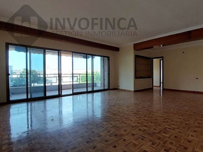 Piso en alquiler en Santa Marina - La Paz de 5 habitaciones con terraza y garaje