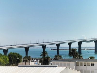 Piso en venta en Astilleros - La Paz - Loreto, Cádiz ciudad, Cádiz
