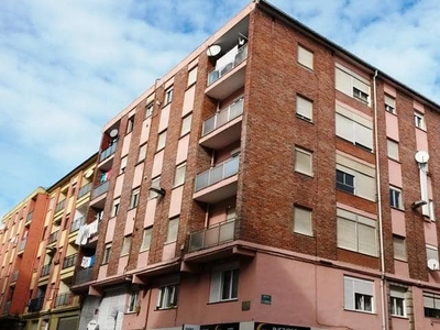 Piso en venta en Calle Zarzuela (la), 2º, 39300, Torrelavega (Cantabria)