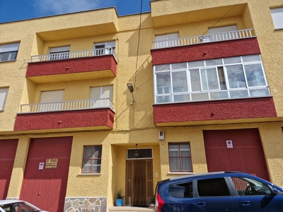 Venta de piso con terraza en Lumbrales