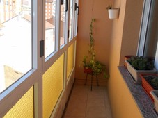 Venta Piso Avilés. Piso de cuatro habitaciones en Calle Río San Martín 3. Muy buen estado tercera planta con terraza calefacción individual