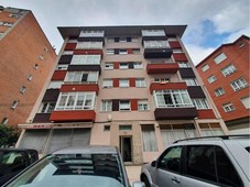 Venta Piso Avilés. Piso de tres habitaciones en Calle González Abarca. A reformar cuarta planta