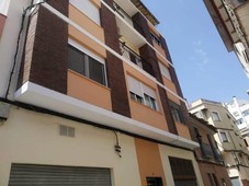 Venta Piso Caudete. Piso de tres habitaciones en Calle Virgen de Gracia 22. Buen estado tercera planta con terraza