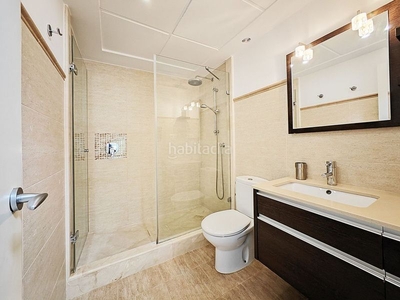 Apartamento en venta 3 habitaciones 2 baños. en Marbella
