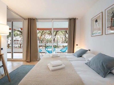 Piso espectacular piso en venta, en la mejor zona de gavá mar, con vistas al mar y con licencia turística en Gavà