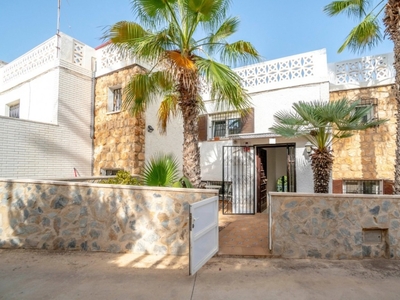 Casa de pueblo en Venta en Torrevieja Alicante