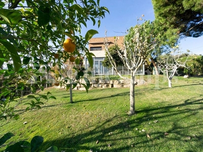 Casa fantástica casa son piscina y gran parcela en Caldes de Montbui