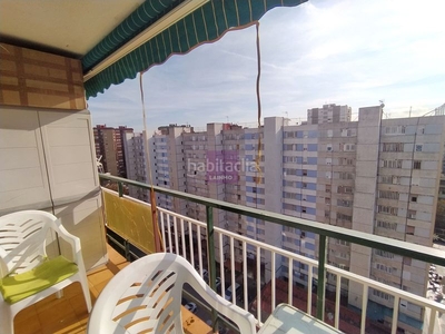 Piso con 3 habitaciones con ascensor y aire acondicionado en Hospitalet de Llobregat (L´)