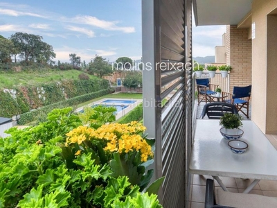 Piso con zona comunitaria de jardín y piscina en Sant Feliu de Guíxols