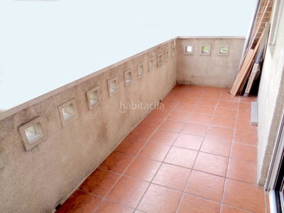 Piso amplio 3 hab y 2 baños, parking, finca 1.994, con reformas. en Rubí