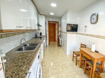 Piso excelente apartamento de tres dormitorios en Fenals. en Lloret de Mar