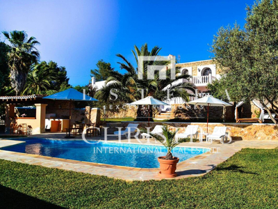 Alquiler de casa con piscina en Ibiza
