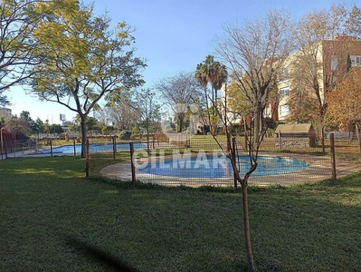 Alquiler de piso en Las Huertas - San Pablo de 3 habitaciones con terraza y piscina