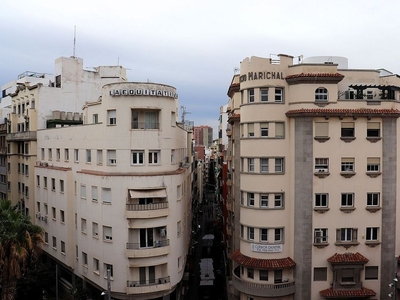Ático en alquiler en Centro - Santa Cruz de Tenerife de 2 habitaciones con muebles y balcón