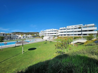 Ático en venta en urbanización Serenity Views de 3 habitaciones con terraza y piscina