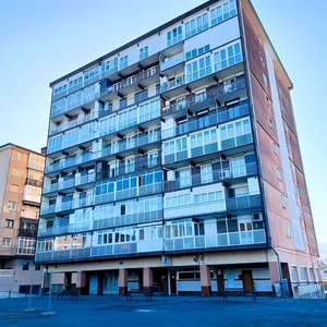 Piso en alquiler en Beraun - Pontika de 3 habitaciones con muebles y balcón
