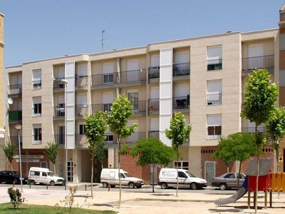 Piso en alquiler en calle Benito Pérez Galdós de 2 habitaciones con terraza y garaje